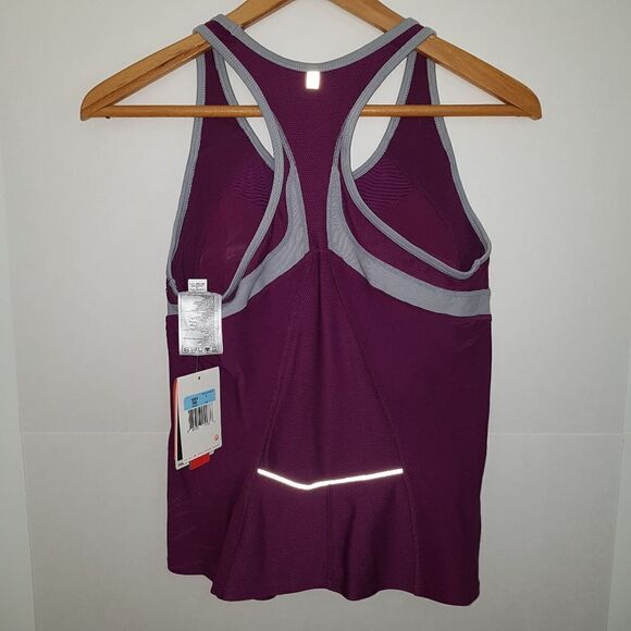 🌸HOST PICK🌸NIKE  FIT DRY Women's Mulberry/Silver Sport Athletic TOP Med - Picture 13 of 16